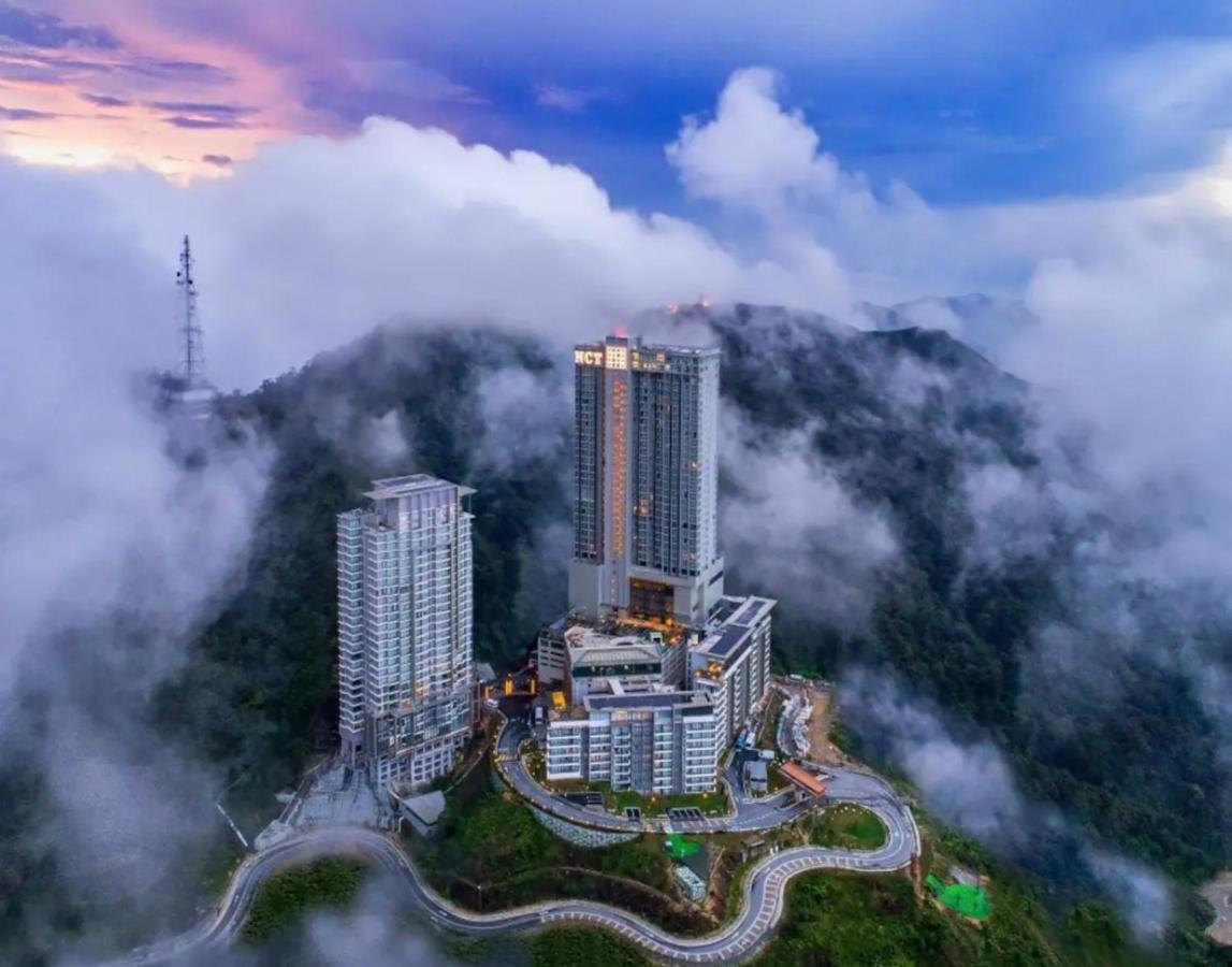 Hilltop Cloud View Genting Luxury Suite Genting Highlands Exterior foto