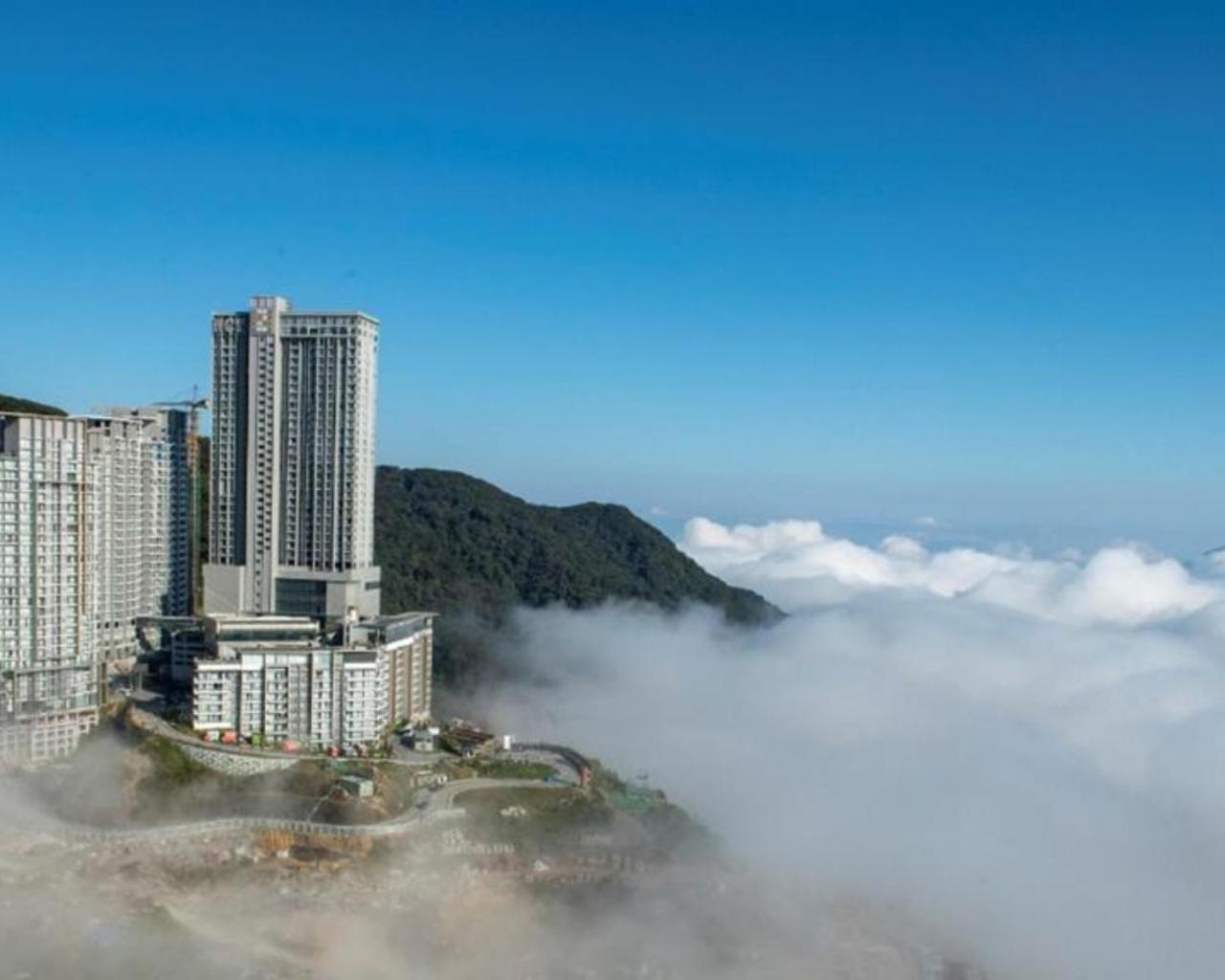 Hilltop Cloud View Genting Luxury Suite Genting Highlands Exterior foto